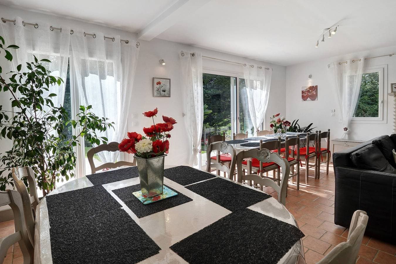 Foto 9 von 33: Ferienhaus 'Prestig House' mit privater Terrasse und eigenem Garten
