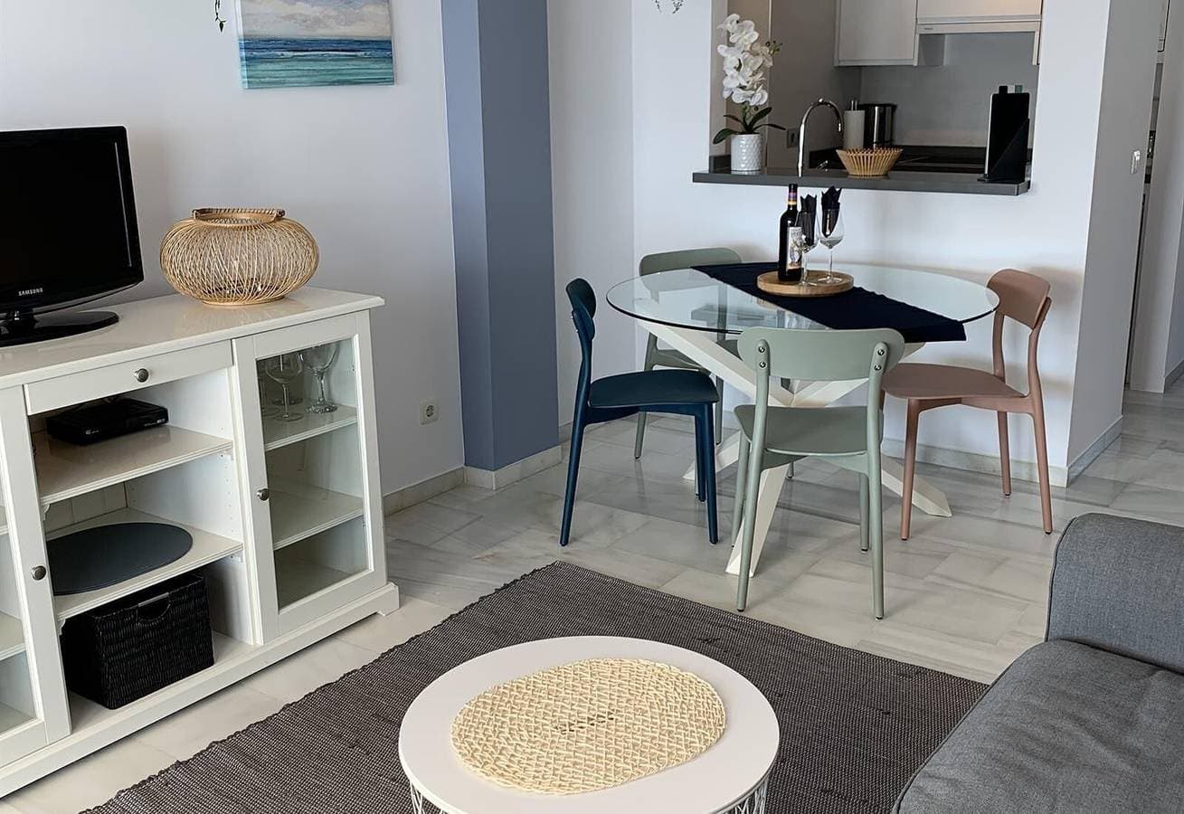 Foto 5 von 19: Schönes Apartment am Strand mit Meerblick, WLAN, Klimaanlage, Balkon & Terrasse