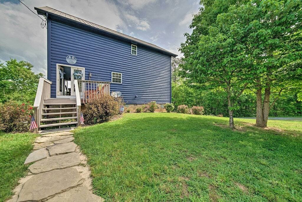 Foto 7 von 26: Neu! Douglas Lake Home w / Floating Dock & Gasgrill