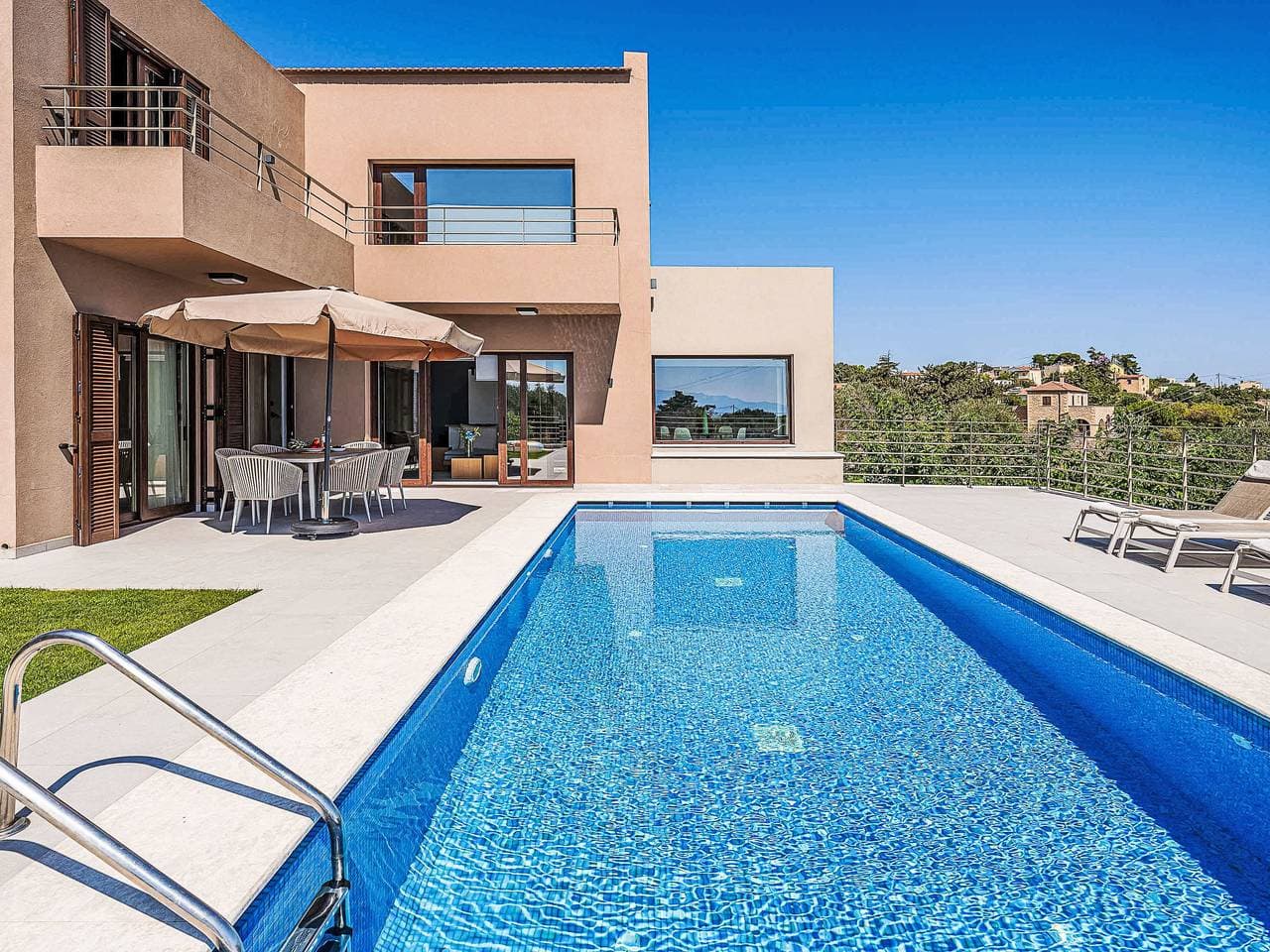 Foto 4 von 60: Villa Alya I "Beheizter" Pool, Luxus und Meerblick