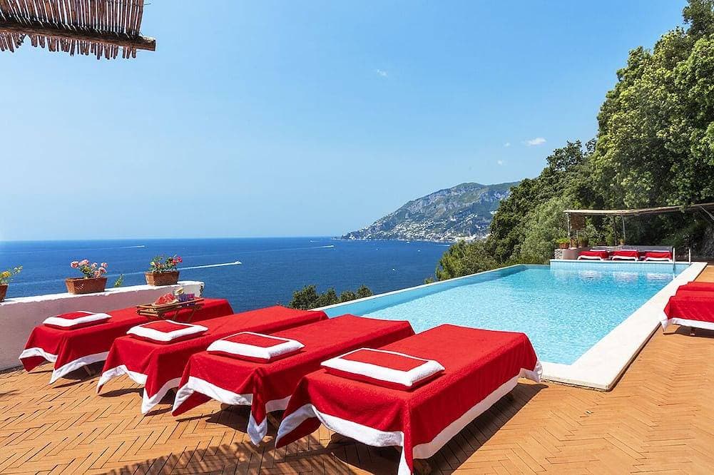ViIEWS, Position & Erreichbarkeit. September Beheizter Marinepool, privat zum Meer. 1