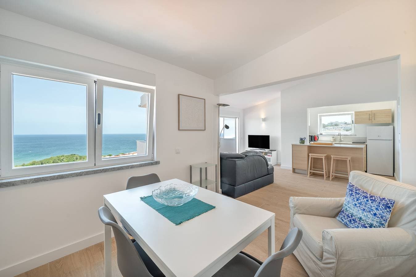 Foto 6 von 23: Apartment 'Salema Amazing View' mit Meerblick, Balkon und WLAN