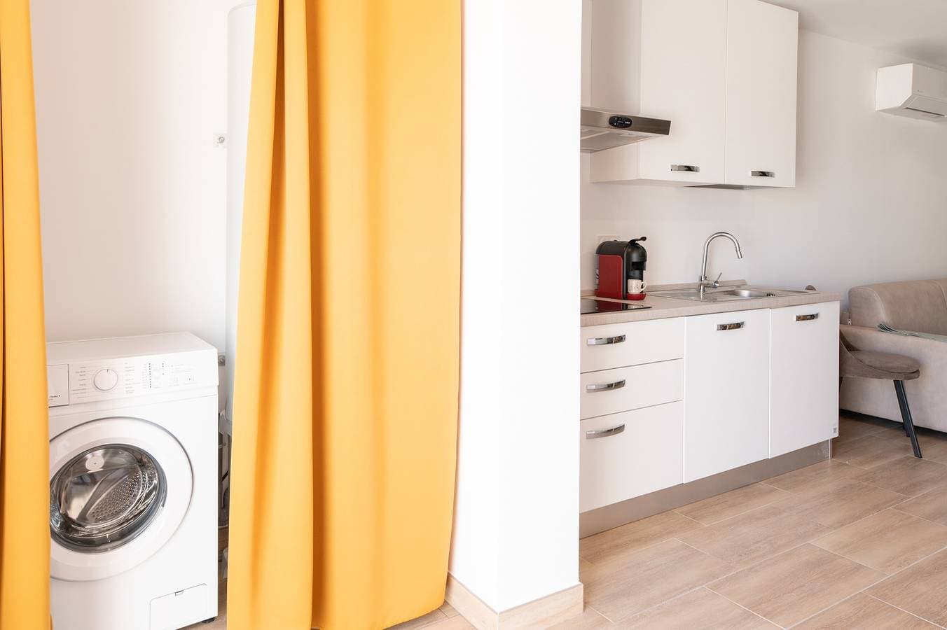 Foto 8 von 26: Apartment „La Dolce Vita 6“ mit Meerblick, WLAN und Klimaanlage