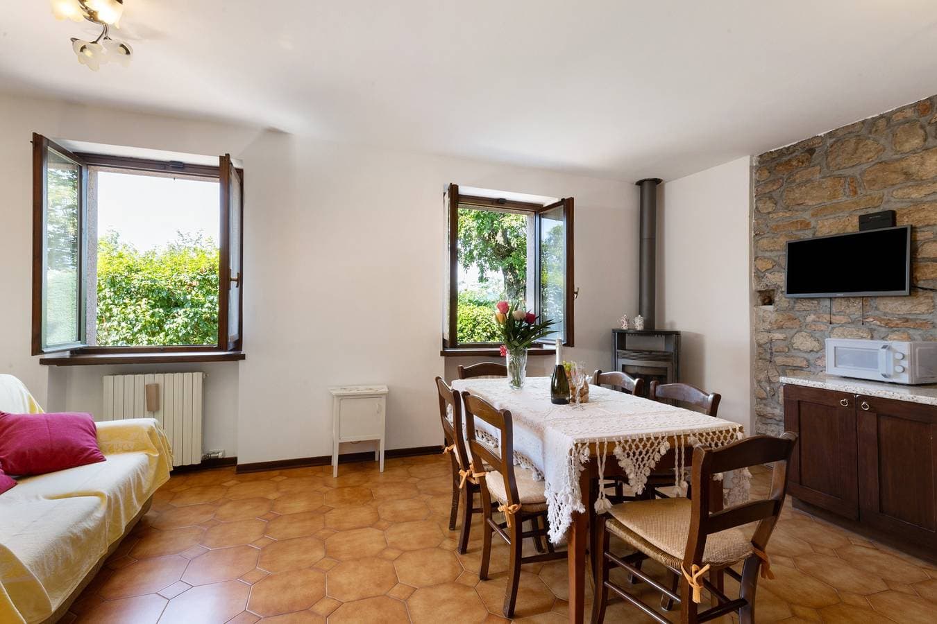 Foto 10 von 31: Ferienhaus 'Villetta Singola' mit Seeblick, privater Terrasse und Wi-Fi