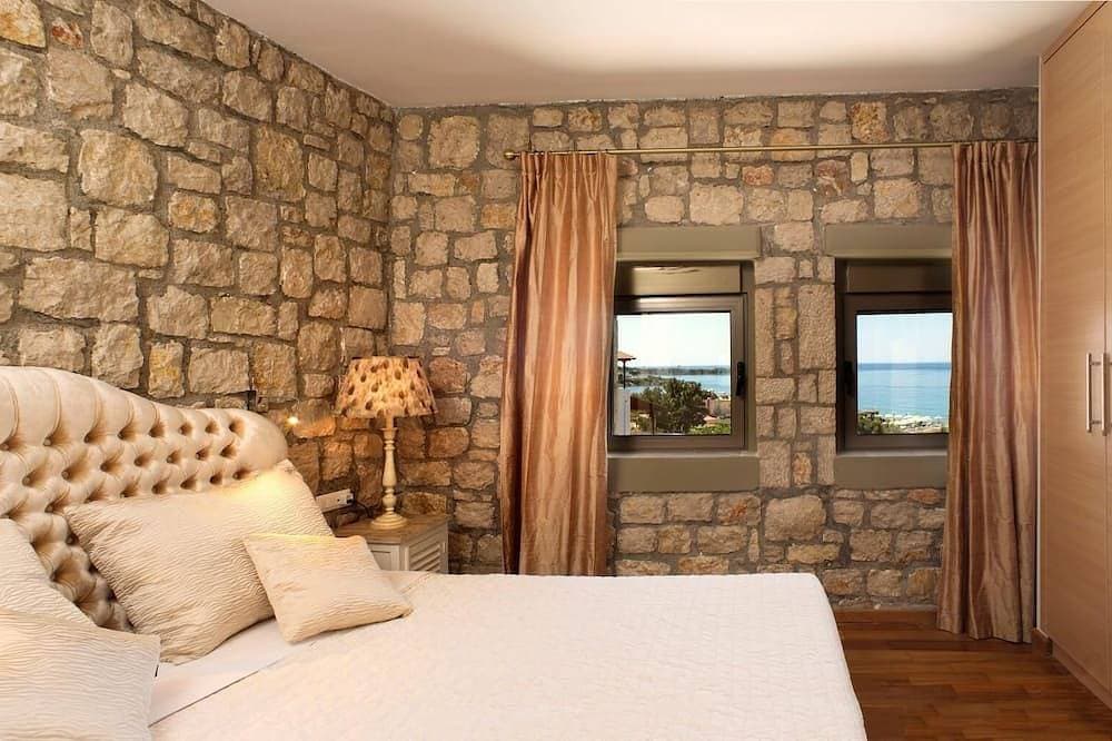 Foto 3 von 20: Villa Althea - Privater beheizter Pool, WLAN und Klimaanlage