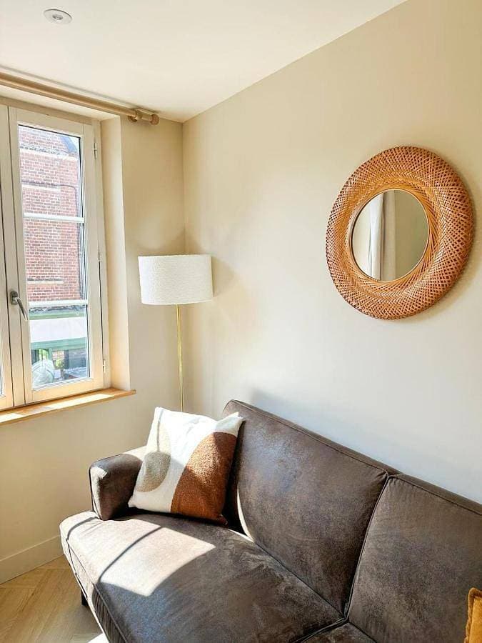 Foto 4 von 18: One-Bedroom Apartment with City View