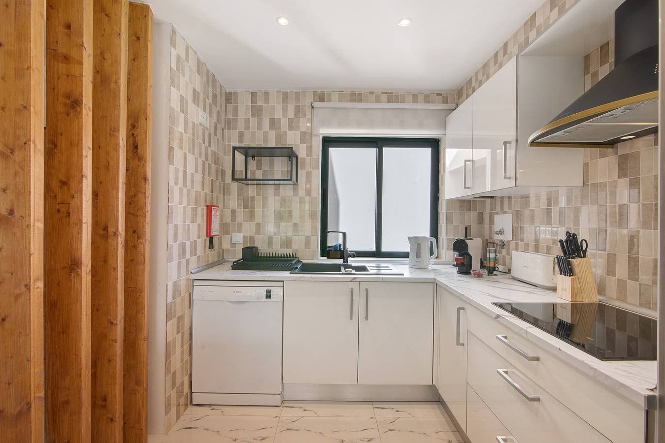 Foto 6 von 21: Ferienwohnung 'Salgados Beach House' mit Gemeinschaftspool, Wi-Fi und Klimaanlage