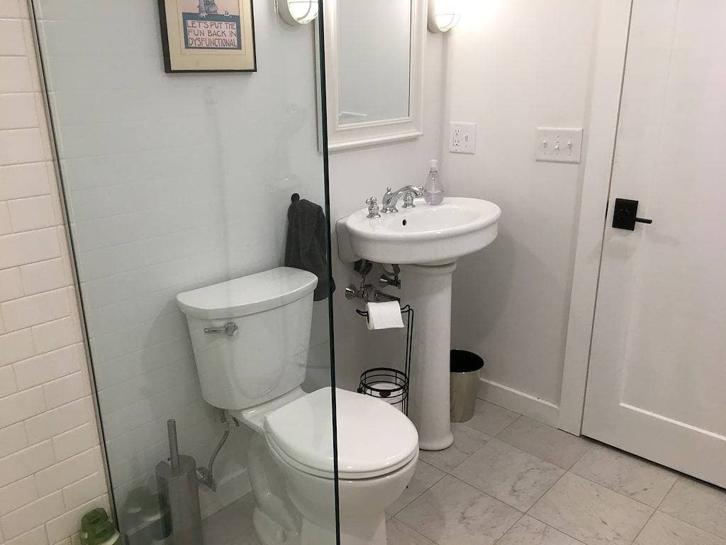 Foto 5 von 16: 5 Sterne bewertet!<br>Neubau, 1 Schlafzimmer Back Cove Apartment mit Blick auf das Wasser!