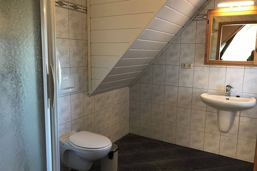 Foto 8 von 17: Große 120qm Ferienwohnung ruhige Alleinlage im Grünen mit Garten/Loggia