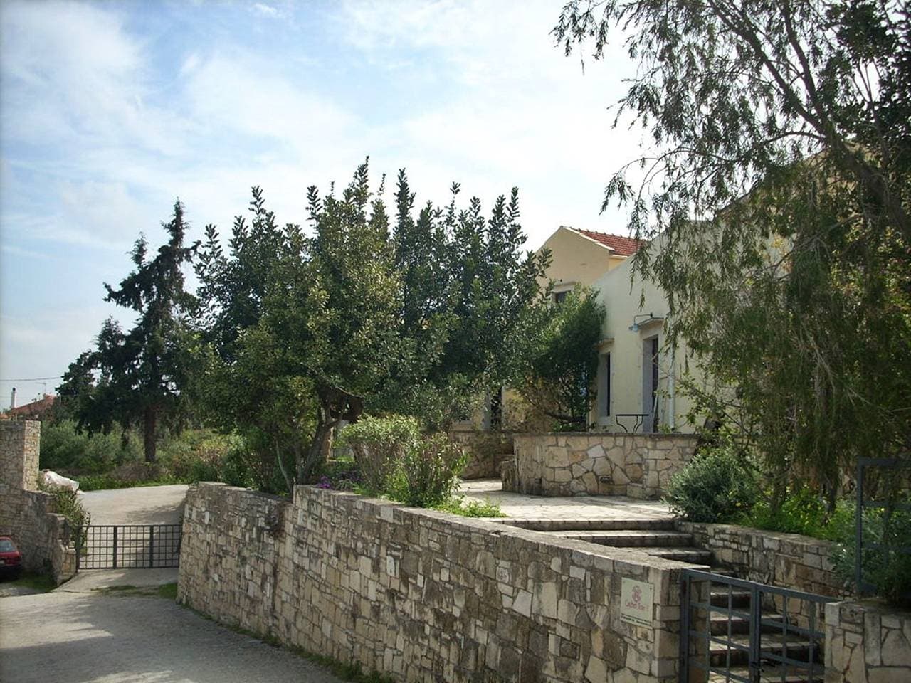 Foto 9 von 22: Heliopetra studios, small village near beaches