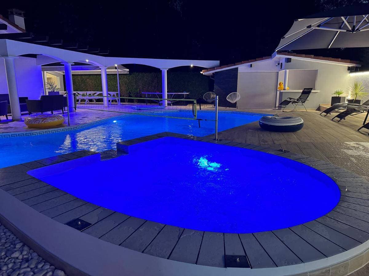Foto 5 von 84: Villa with Private Pool