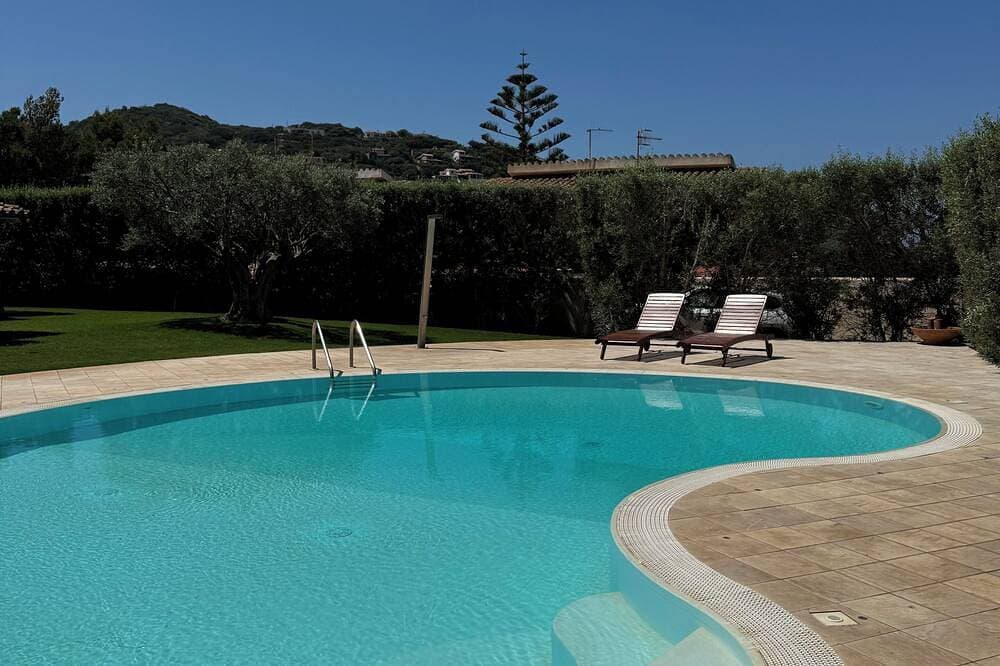 Foto 11 von 12: Villa Calicanto East, house with pool 5 minutes from the beach