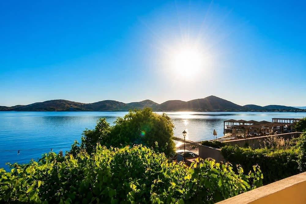 Foto 11 von 23: Elounda Christina Boutique Studios, Near the Sea
