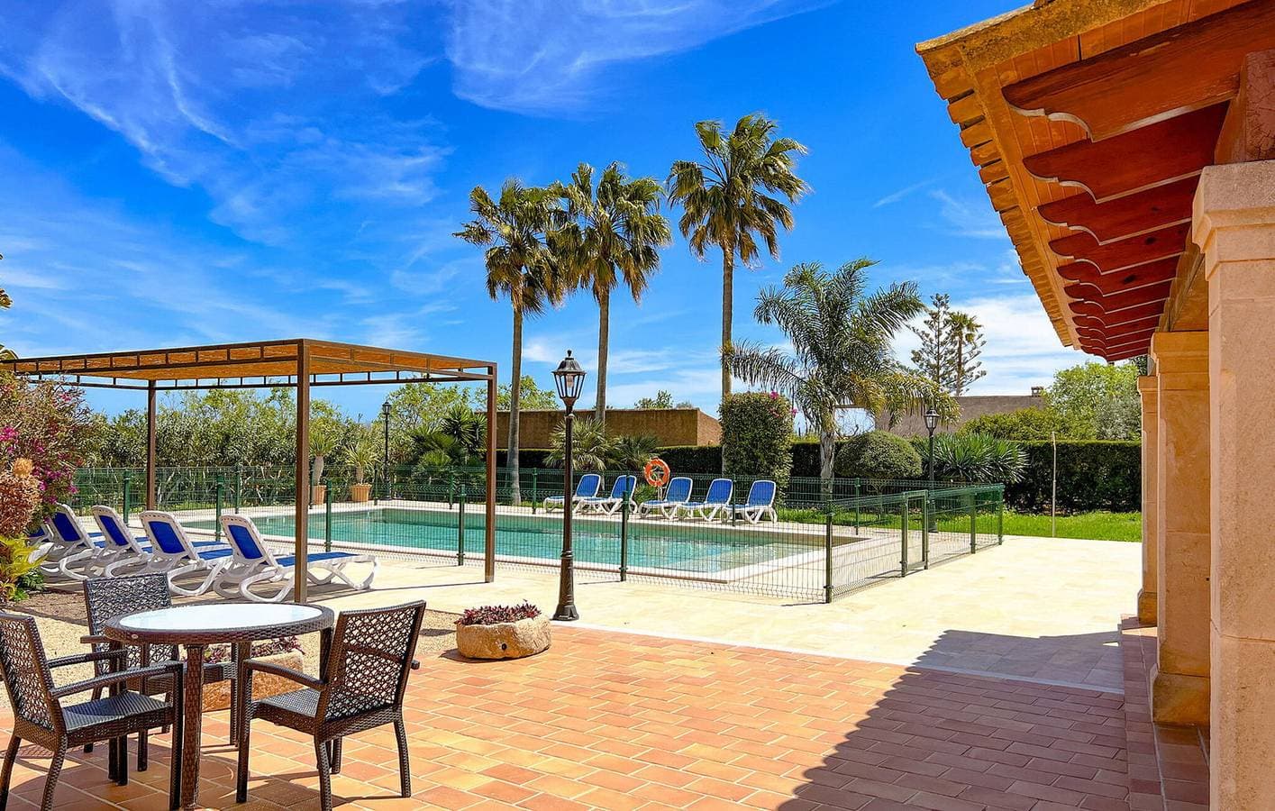 Foto 8 von 43: Sonniger Rückzugsort mit Pool und Terrasse in s'Horta
