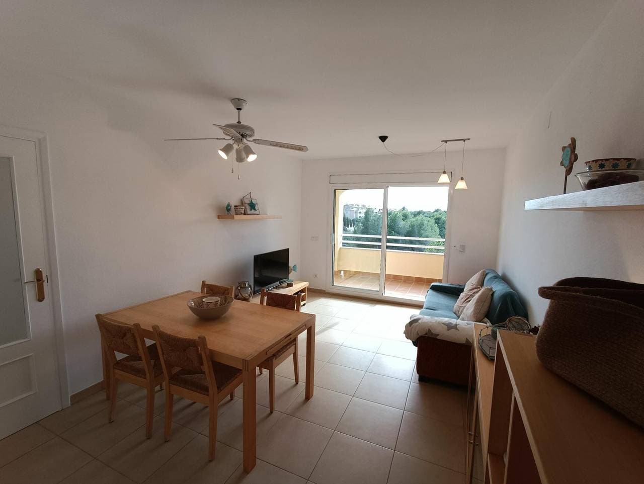 Foto 2 von 38: Ferienwohnung für 6 Personen mit Terrasse