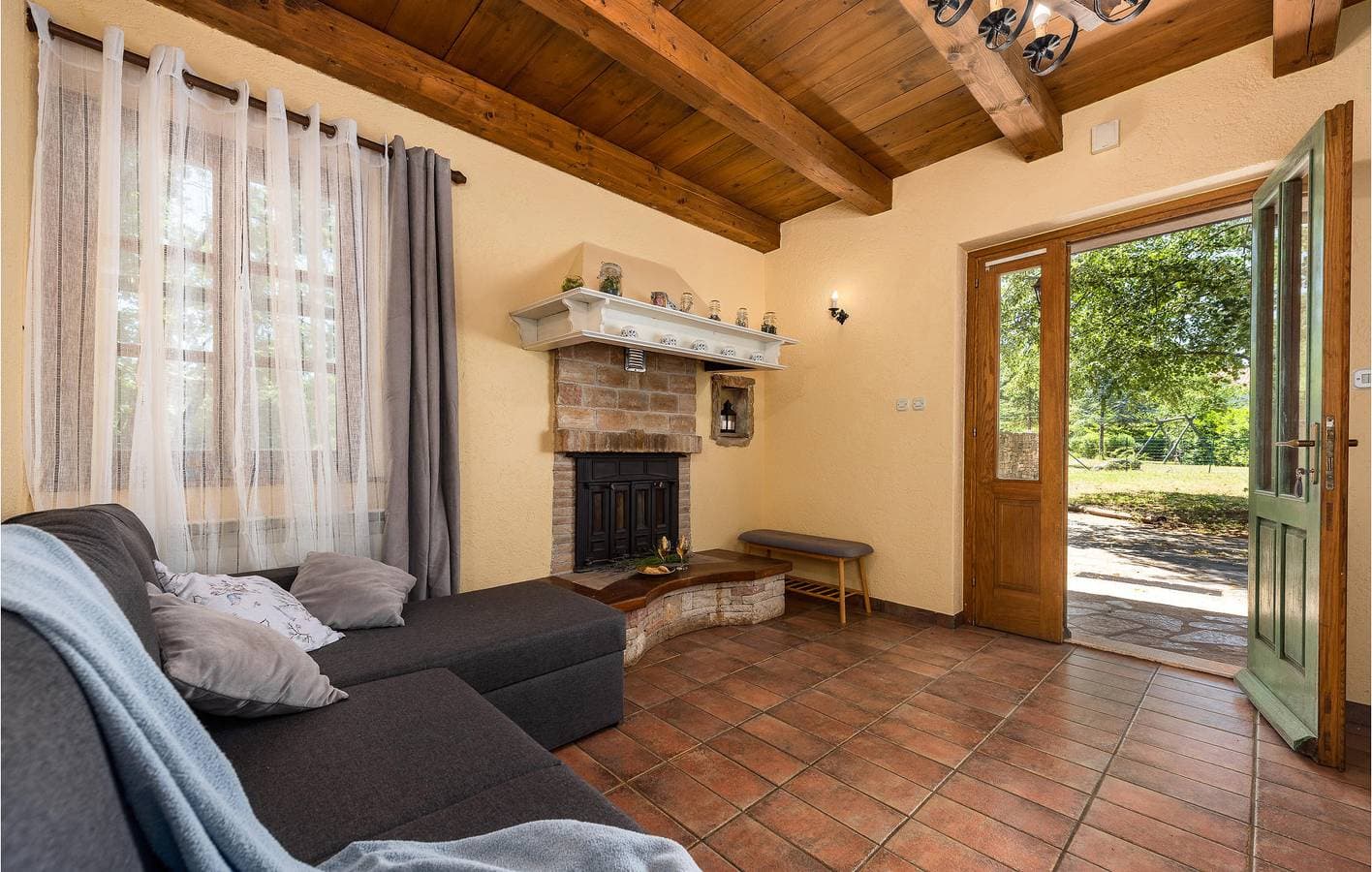 Foto 8 von 33: Gemütliche Ferienwohnung mit Pool, WLAN und Parkplatz