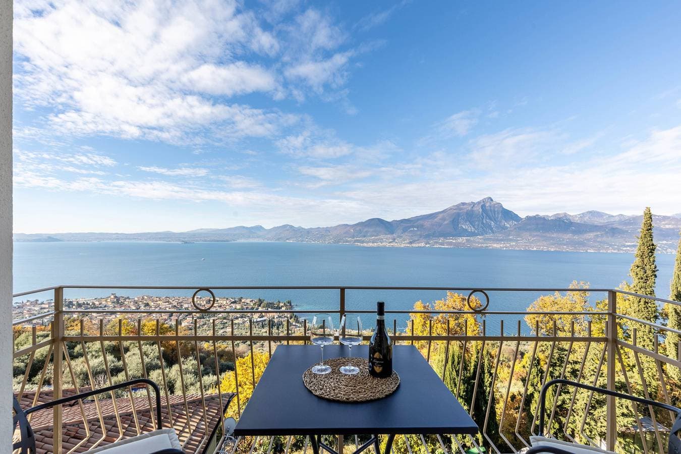 Casa Serena Lake View 1