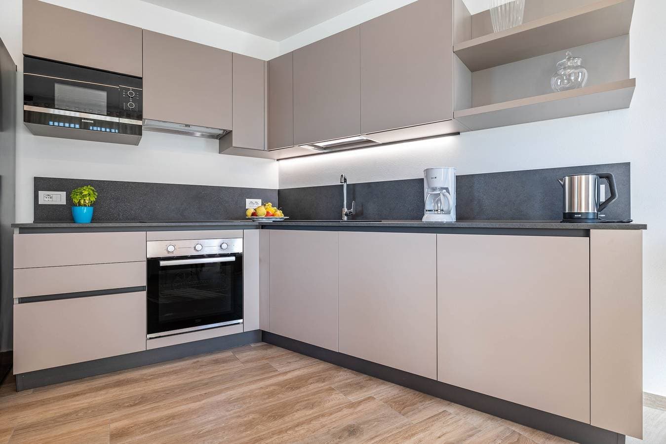Foto 11 von 31: Ferienwohnung "Il Cinque" mit Seeblick, Gemeinschaftspool und WLAN