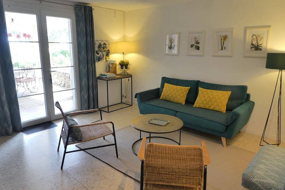 Foto 7 von 27: Charmantes Gartengeschoss. Zwischen Stränden und Buchten. Blick aufs Meer. Erhaltene und ruhige Lage.