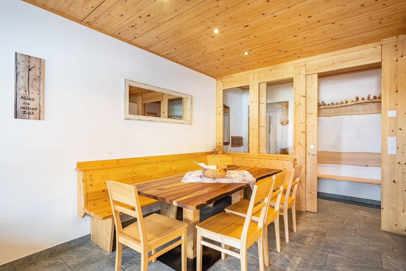 Foto 13 von 21: Ferienwohnung "Enzian" auf einem Bergbauernhof mit Balkon
