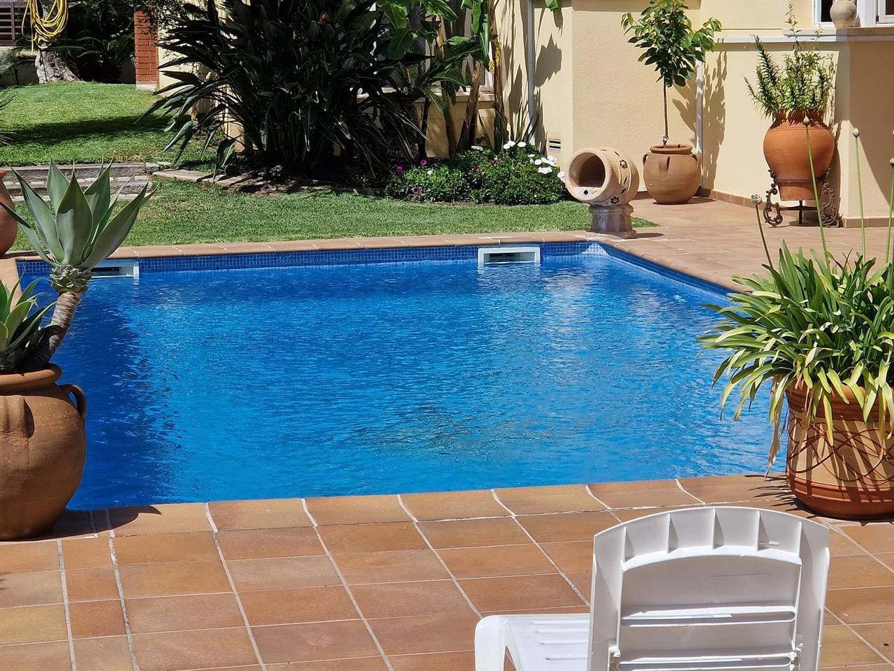 Foto 7 von 42: Ferienwohnung für 8 Personen mit Pool