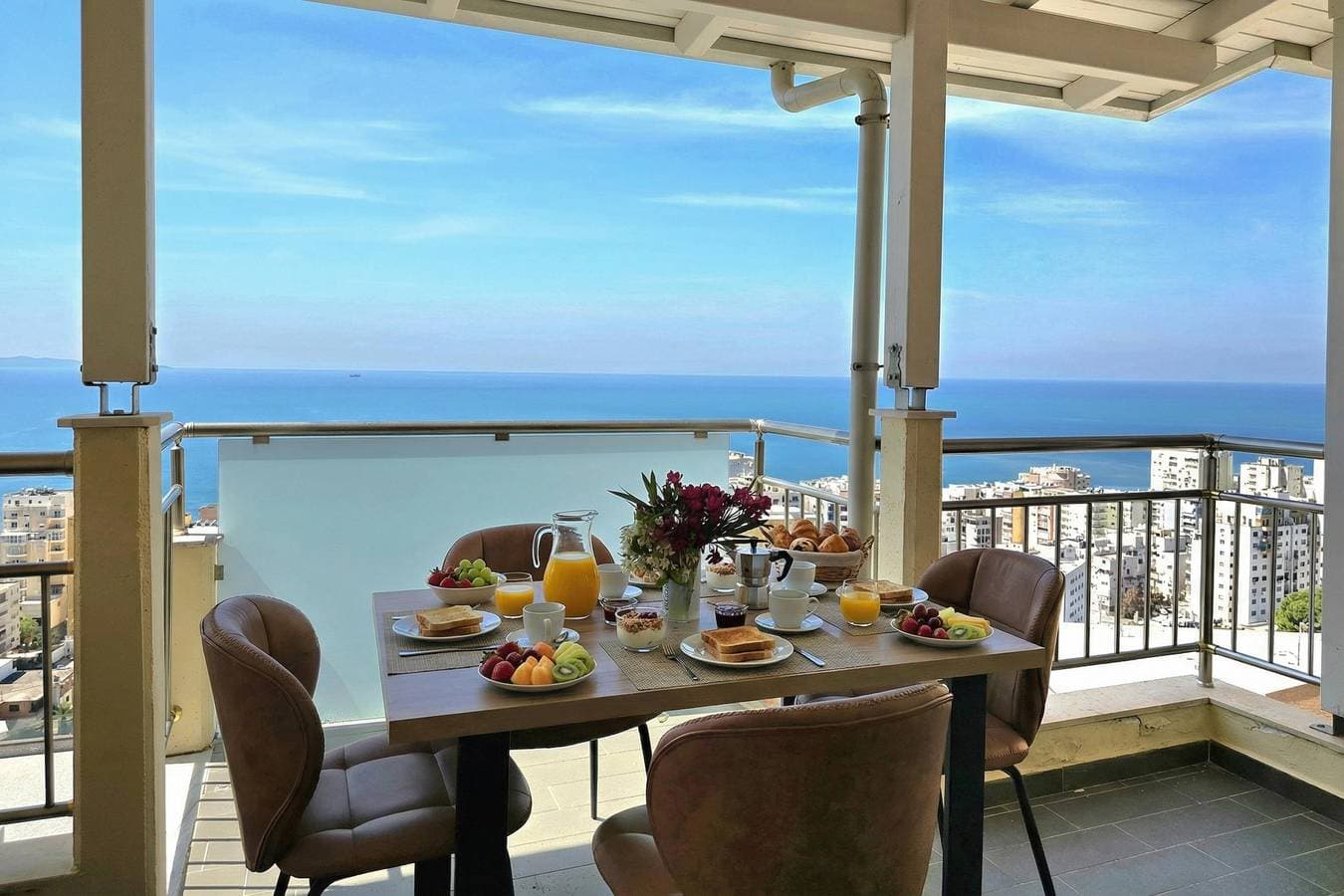 Foto 10 von 26: Hill Apartment with Sea View in Durres