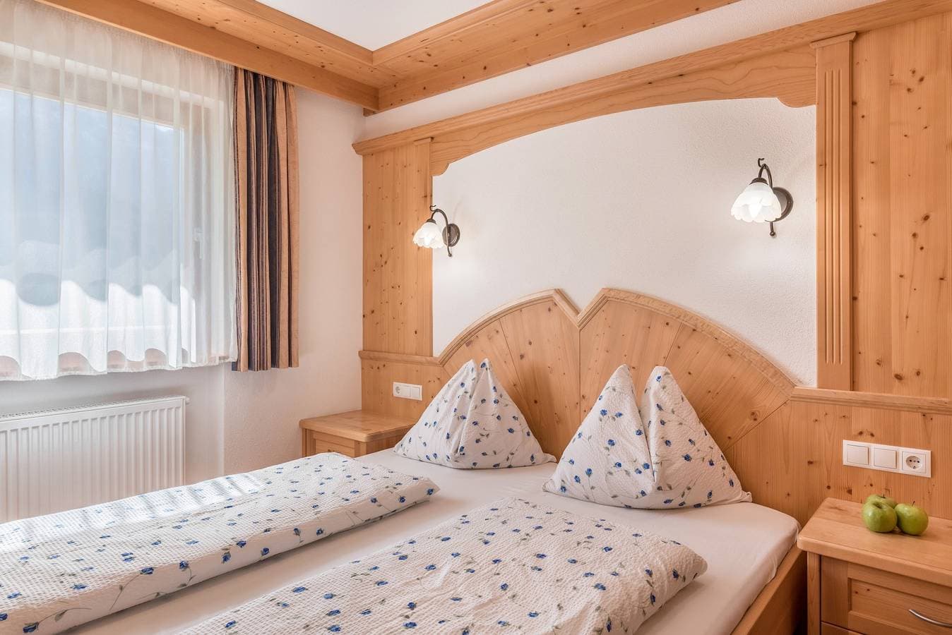 Foto 2 von 22: Ferienwohnung Ciasa Raut App Sosi mit Bergblick, Garten und WLAN