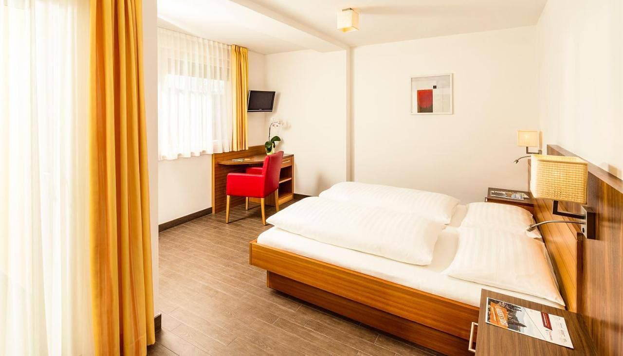Foto 8 von 11: Comfort Double Room with Balcony