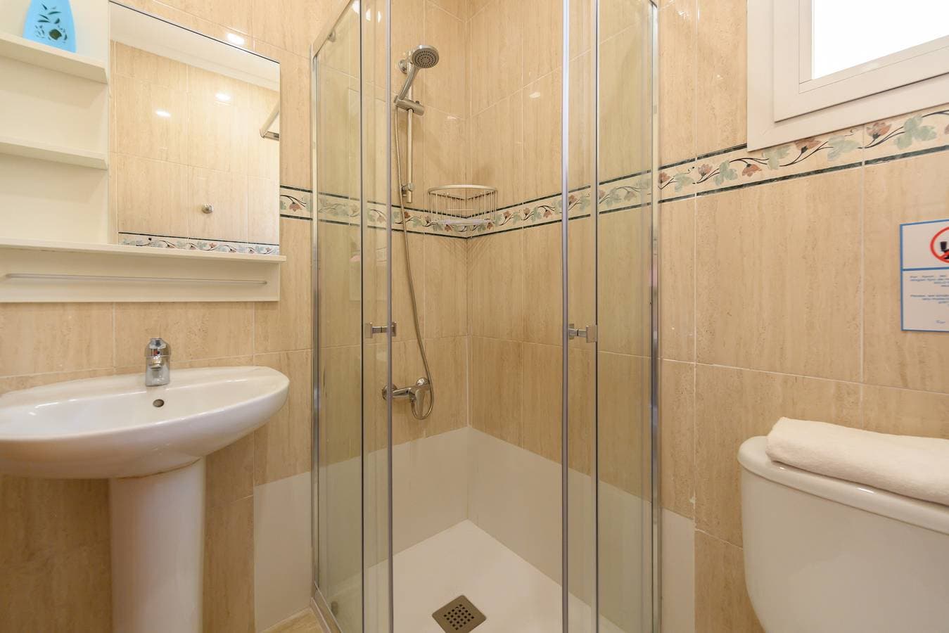 Foto 4 von 18: M Apartamento en el Museo Reina Sofía - A