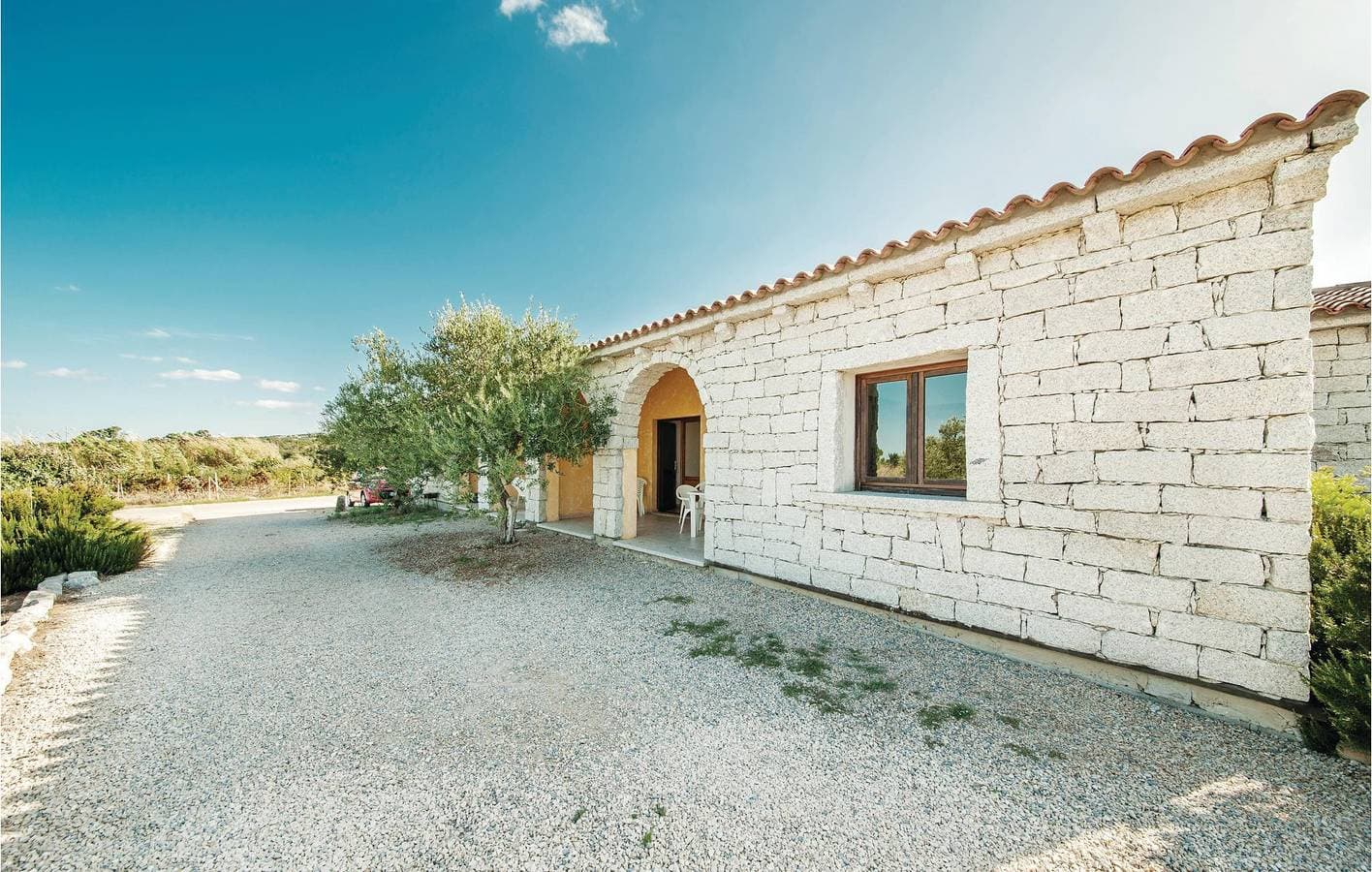 Appartement am Strand mit Pool und Parkplatz 1