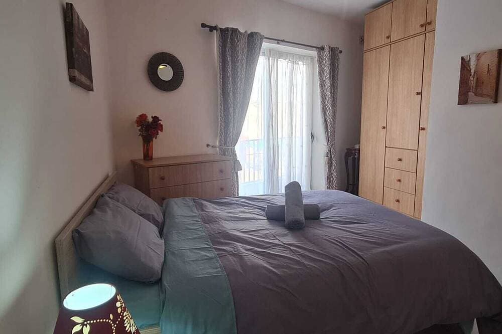 Foto 4 von 19: Comfortable Three Bedroom Apartment With WIFI & Located In The Centre