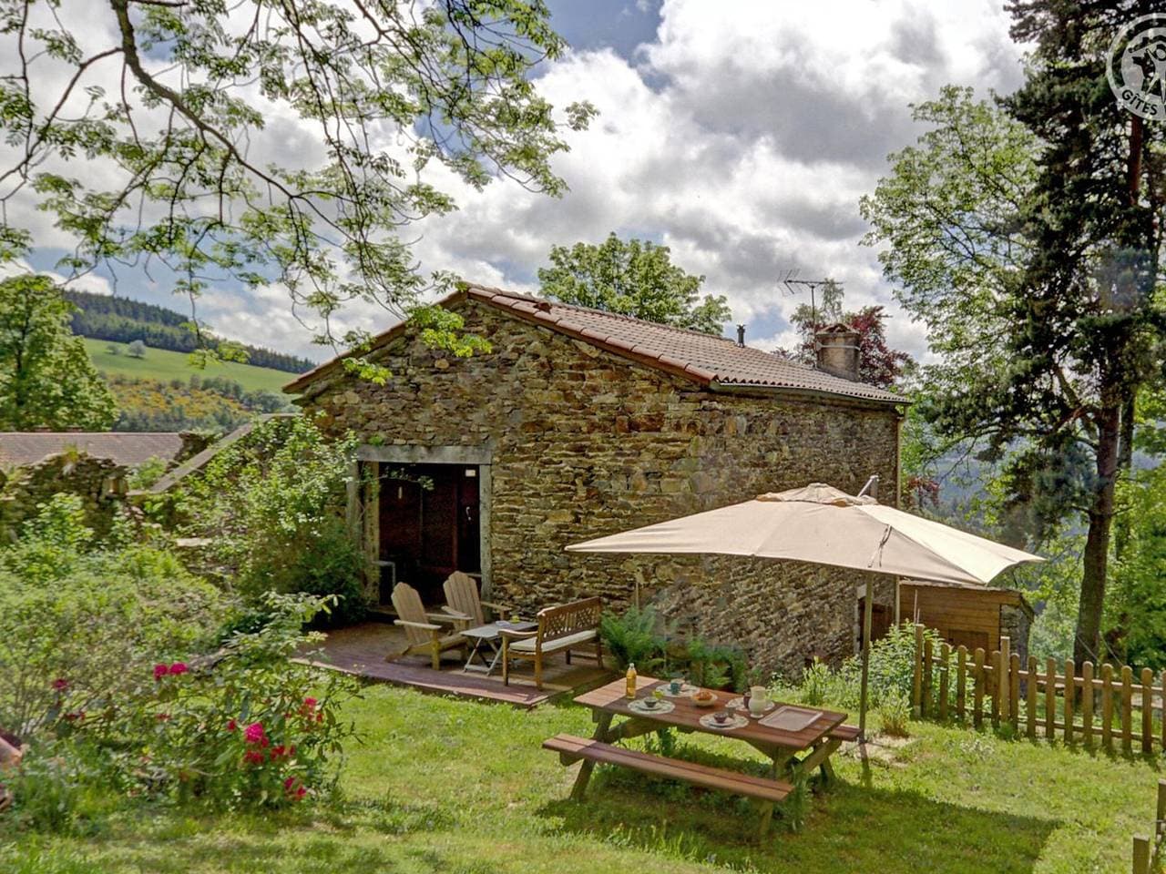 Foto 2 von 30: Gemütliches Ferienhaus mit herrlicher Aussicht bei Saint-Étienne