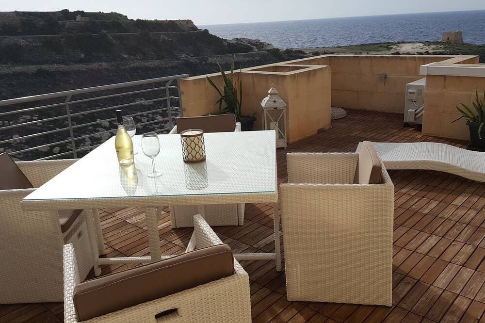 Apartment mit außergewöhnlichem Meer- und Klippenblick 1