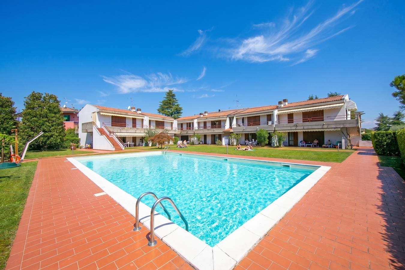 Cinzia Apartment Front Beach- Pool, Garage & Terrace 1
