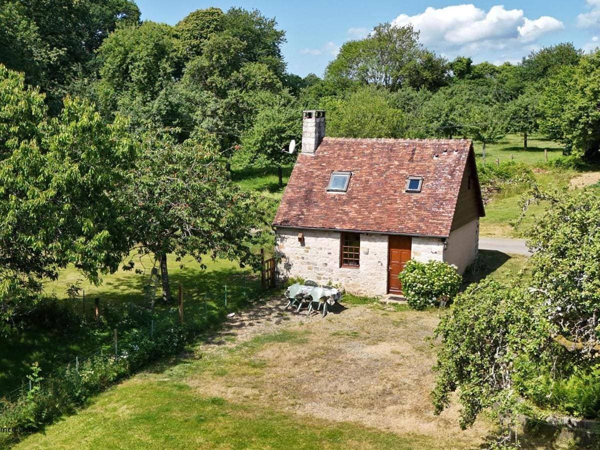 Maison ancienne restaurée avec poêle à bois et animaux admis 1
