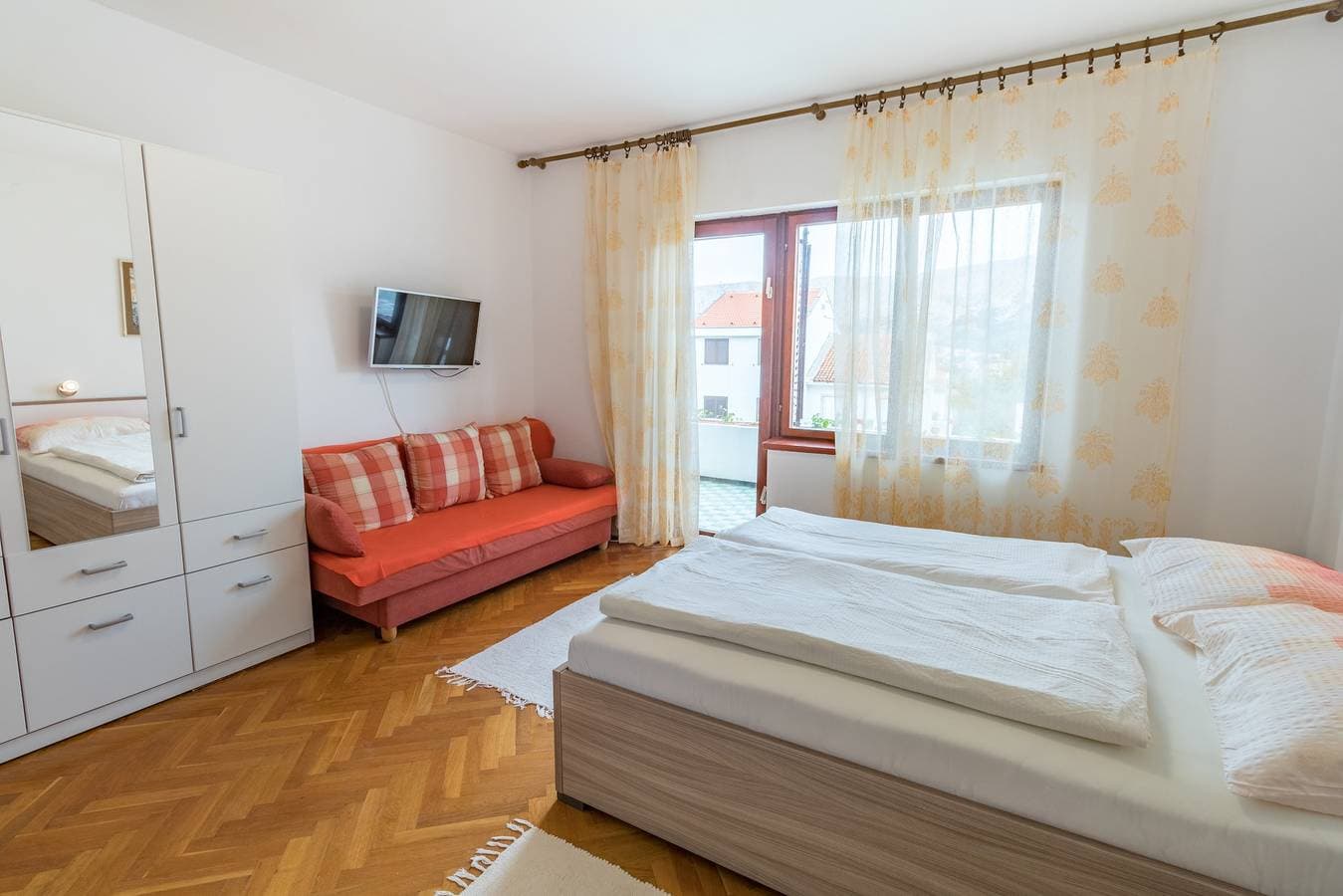Foto 6 von 7: Studio Appartement mit Balkon und Meerblick Baska, Krk As-23742-a
