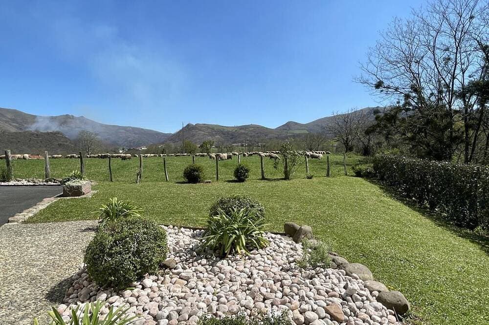 Foto 9 von 15: Spacious house close to mountains and beaches