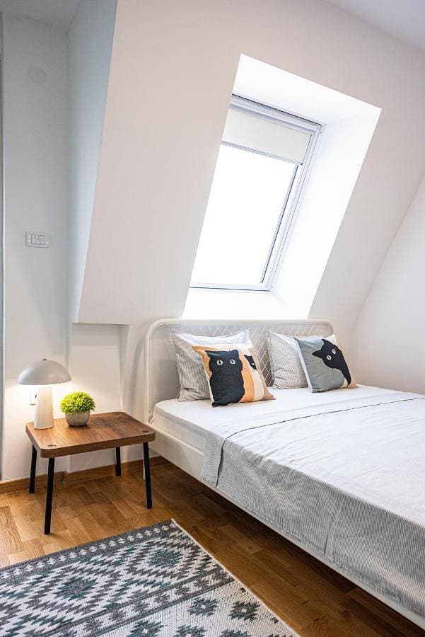 Foto 5 von 25: Studio Apartment with Balcony