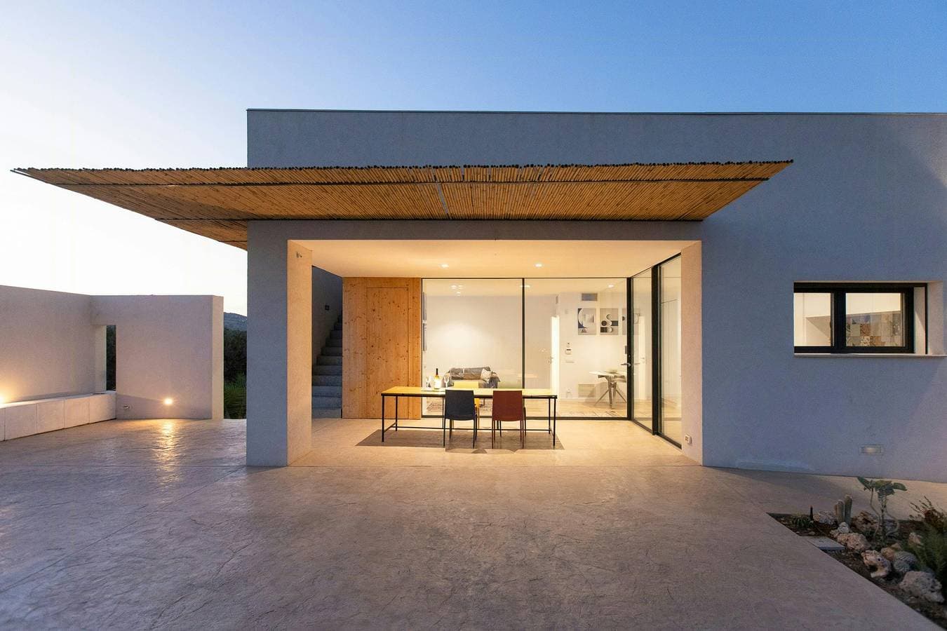 Foto 2 von 31: Minimalistische Villa mit Pool inmitten der Weinberge