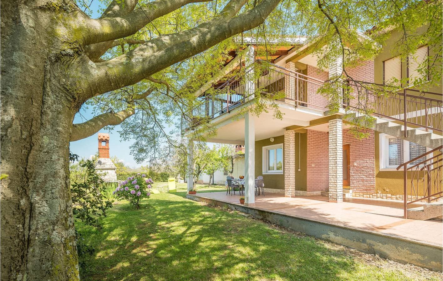 Foto 6 von 27: Gemütliche Ferienwohnung mit Terrasse, WLAN und Klimaanlage in der Nähe der Küste und des Stadtzentrums