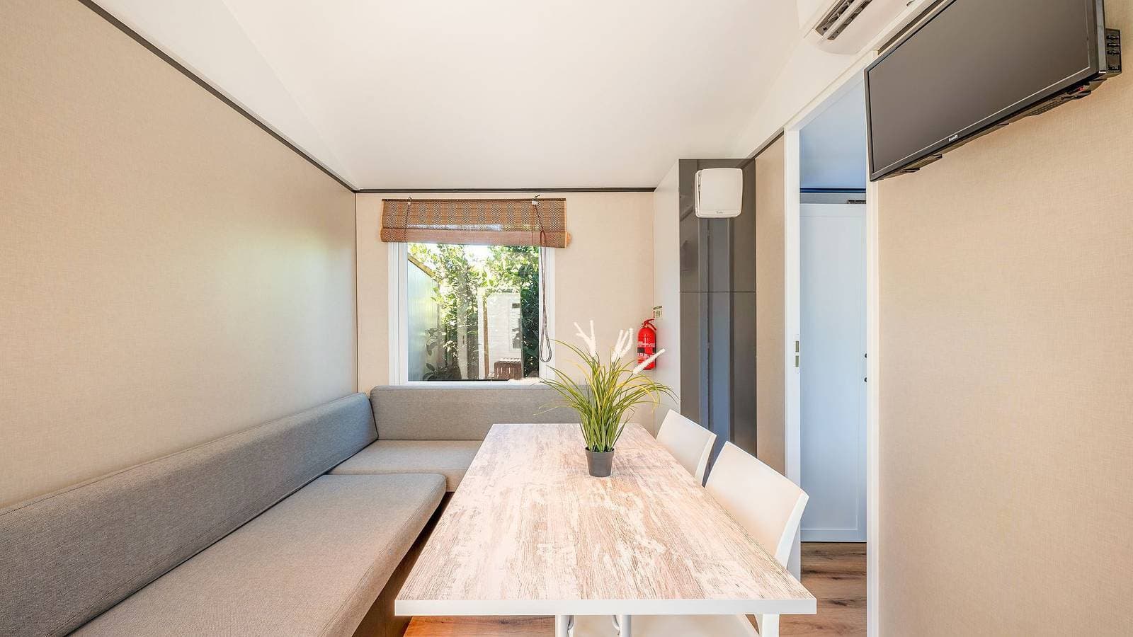 Foto 7 von 40: Ferienhaus für 4 Personen mit Pool