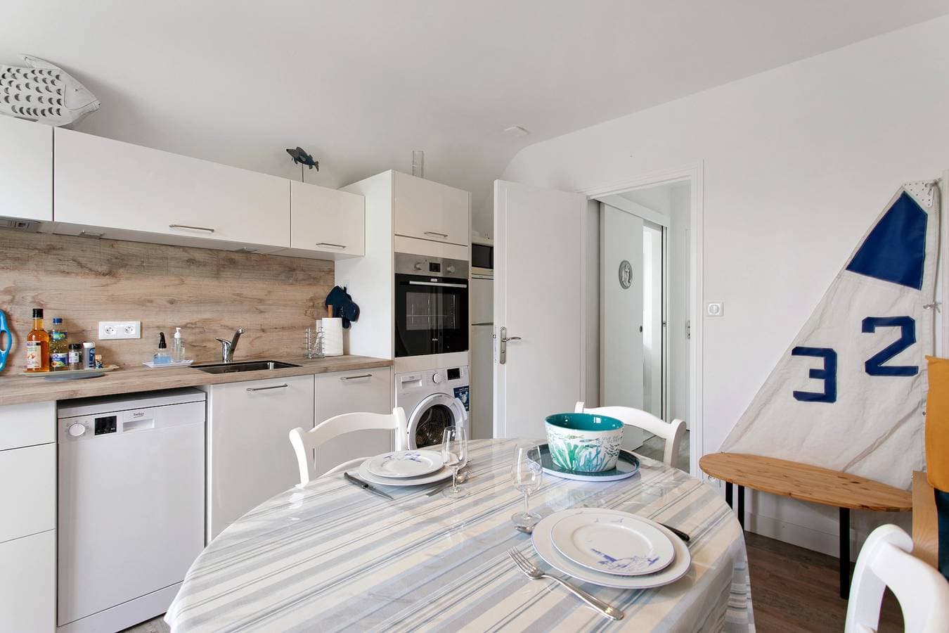 Foto 3 von 22: Studio „Port Lazo“ mit Meerblick, privater Terrasse und WLAN