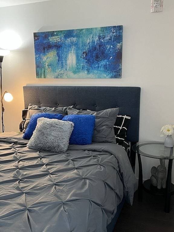 Foto 2 von 13: Executive Luxury 2 bed Spacious Downtown WIFI laundry