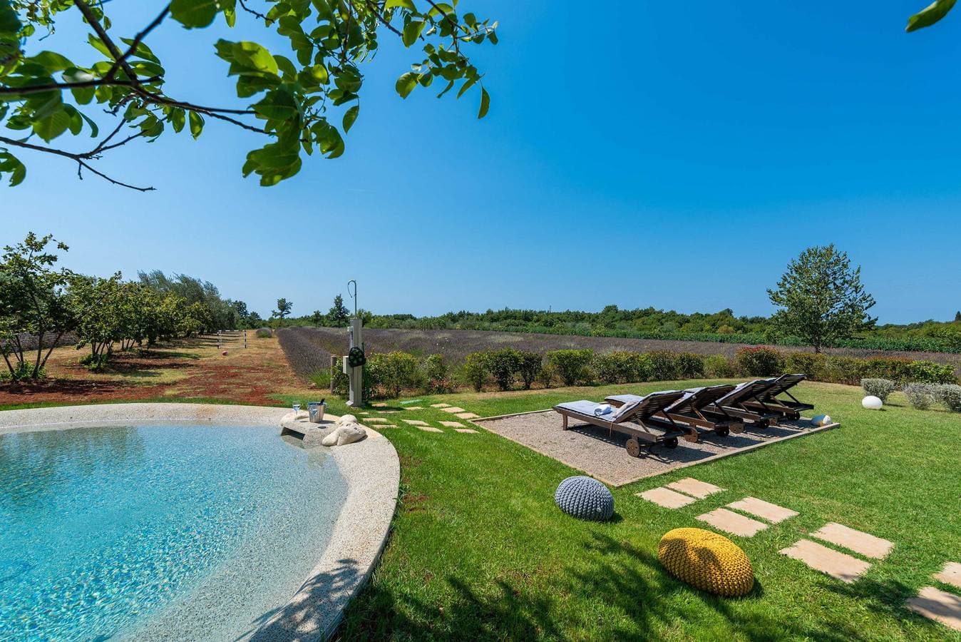 Foto 12 von 58: Ferienhaus Casia mit Pool