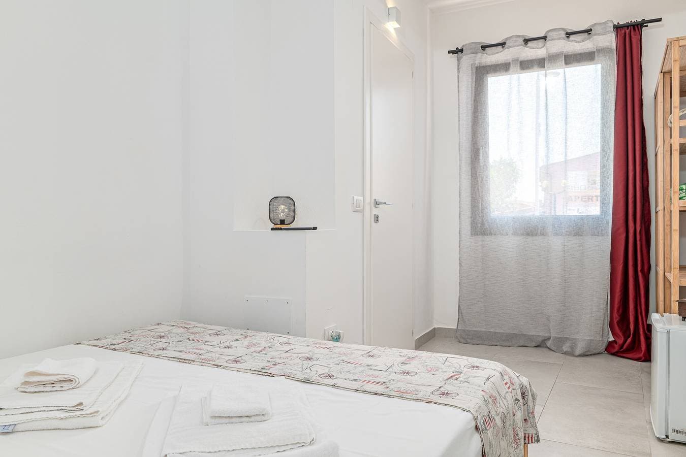 Foto 7 von 26: Appartement 'Ghjlgolu Suites - Zimmer Molara' mit WLAN und Klimaanlage