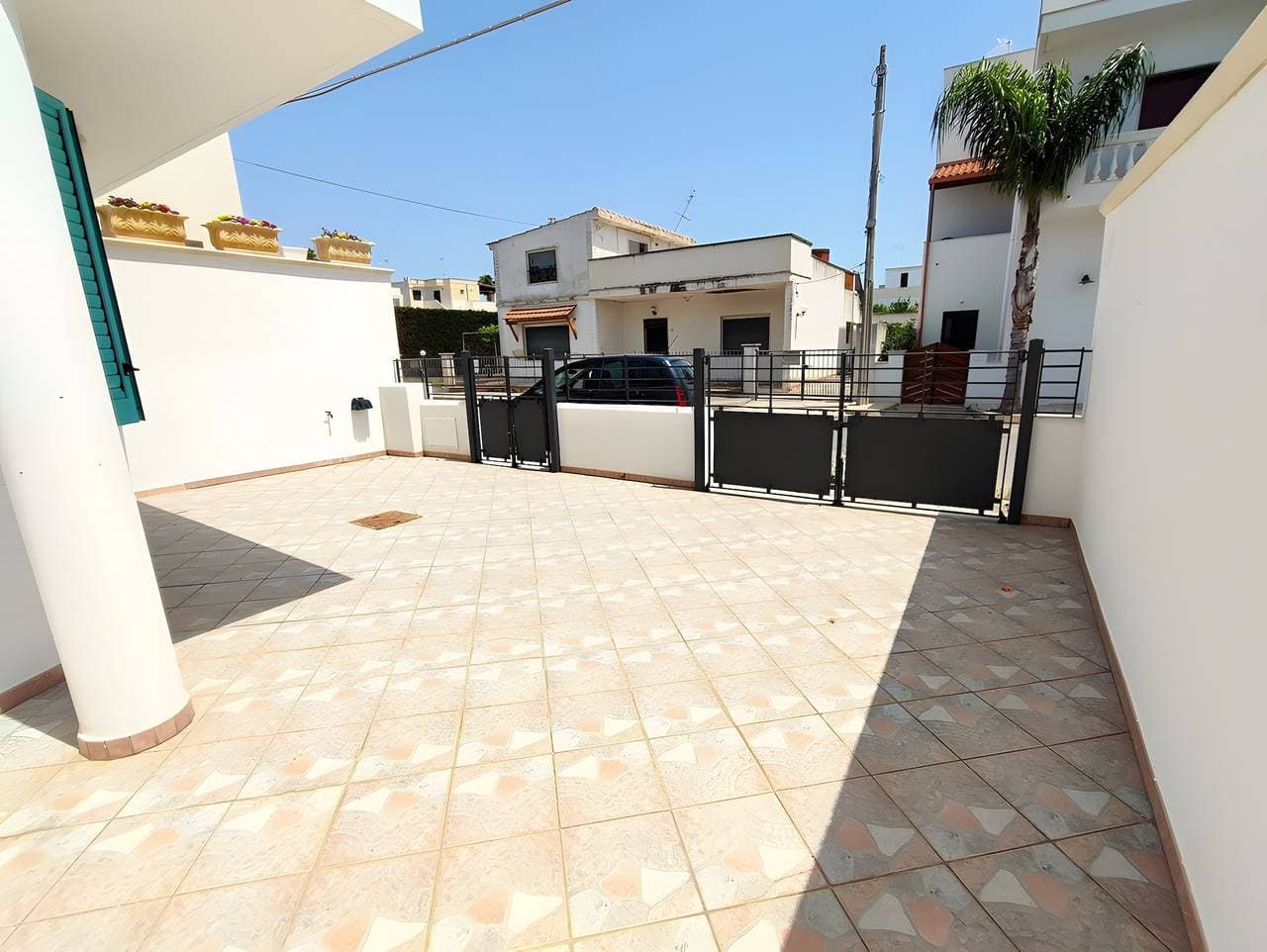 Foto 3 von 29: Ferienhaus 'Villetta A 200 Mt Dalle Spiagge' mit privatem Garten und Klimaanlage