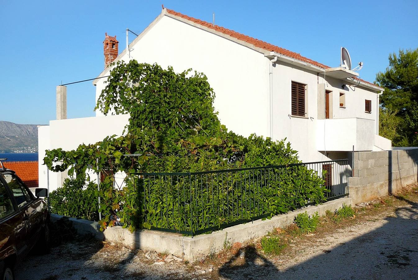 Foto 2 von 22: 1-Zimmer-Ferienwohnung mit Terrasse und Meerblick Postira, Brac -a