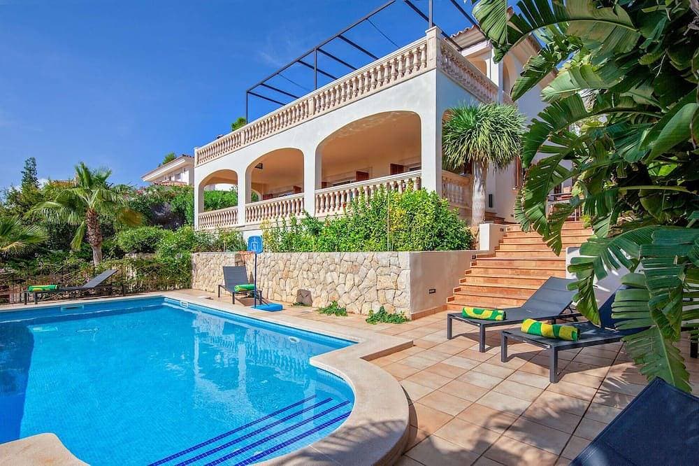 Wunderschönes Haus in Calvia mit privatem Swimmingpool, der sowohl drinnen als. 1