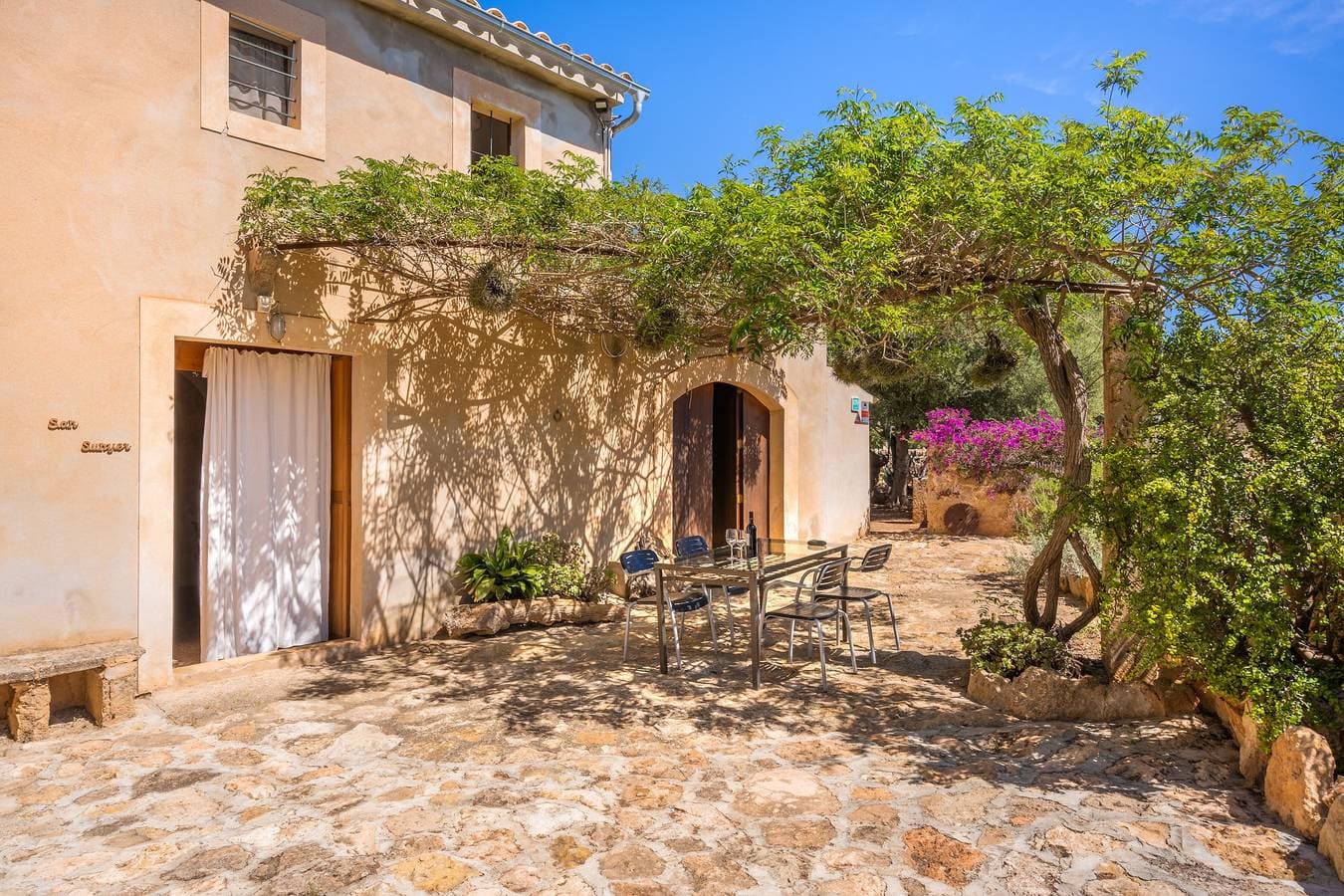Foto 5 von 26: Ferienhaus "Son Sunyer" mit Bergblick, Pool, Garten, Balkon & Terrasse