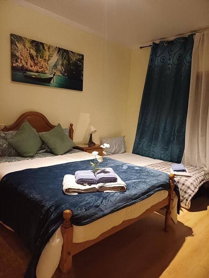 Foto 2 von 5: Triple Room with Balcony